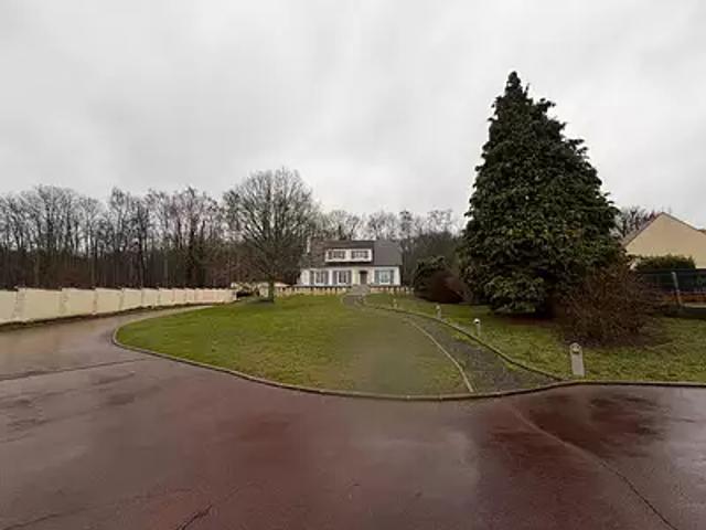 Ribécourt Dreslincourt 60170 Achat / Vente maison 10 pièces t10 au dernier étage cave
