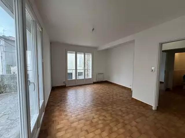 Ribérac 24600 Location appartement 3 pièces t3 terrasse