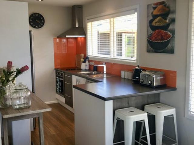 riccarton, 3 bedrooms