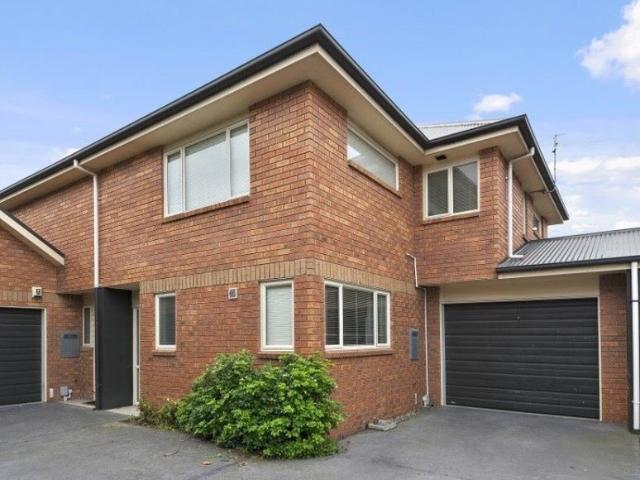 riccarton, 3 bedrooms
