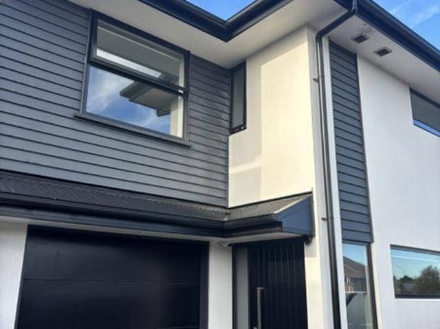 riccarton, 3 bedrooms