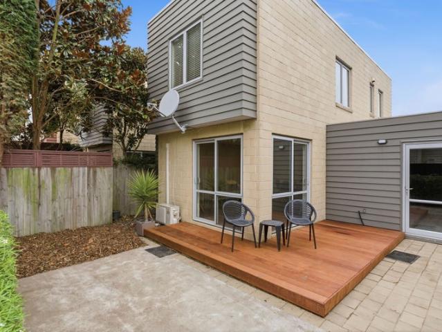 riccarton, 3 bedrooms
