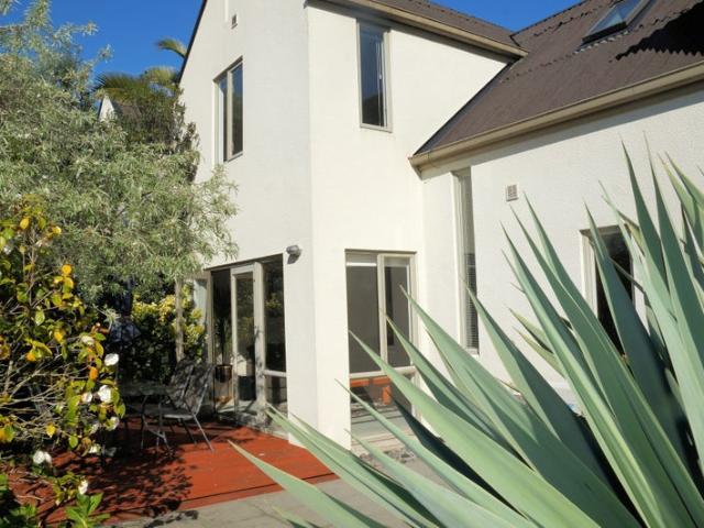 riccarton, 3 bedrooms