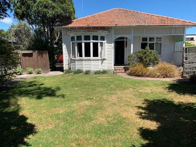 riccarton, 3 bedrooms