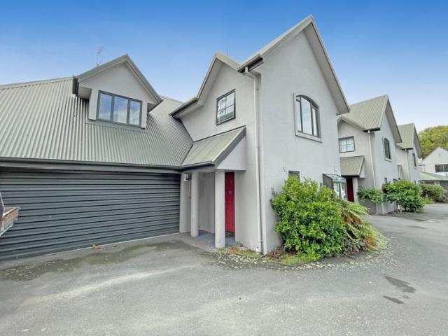 riccarton, 3 bedrooms