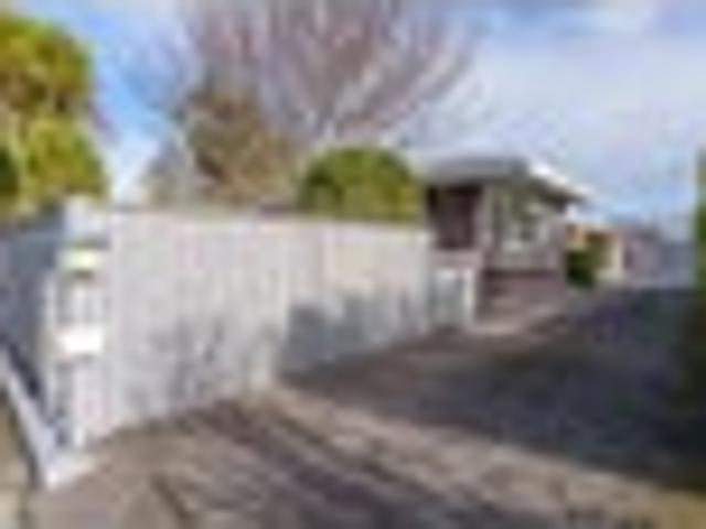 Riccarton, 2 bedrooms, $550 pw