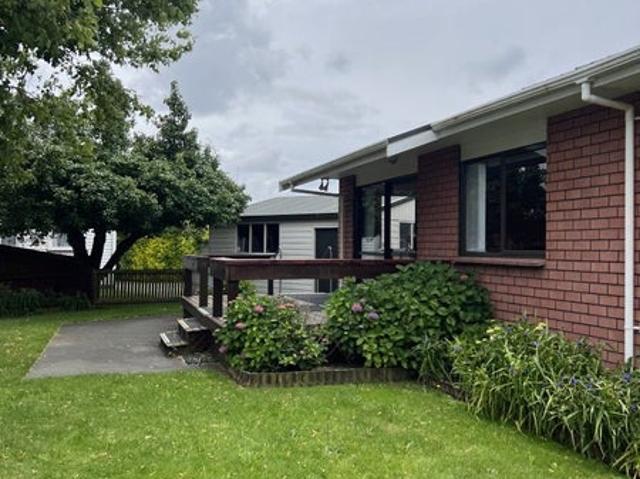 riccarton, 2 bedrooms