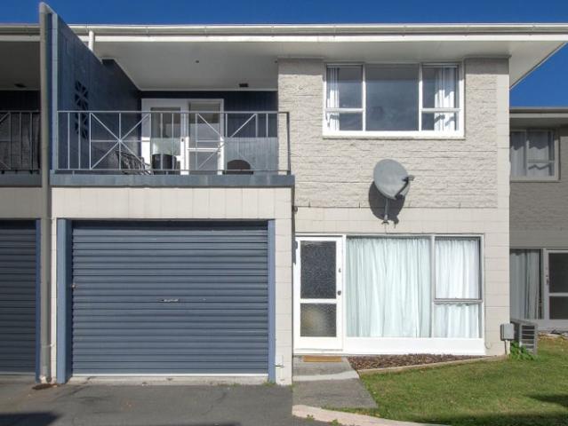 riccarton, 2 bedrooms
