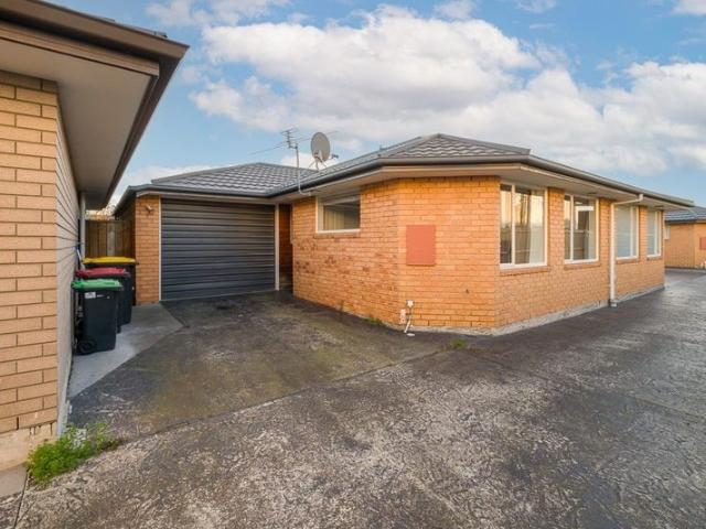 riccarton, 2 bedrooms