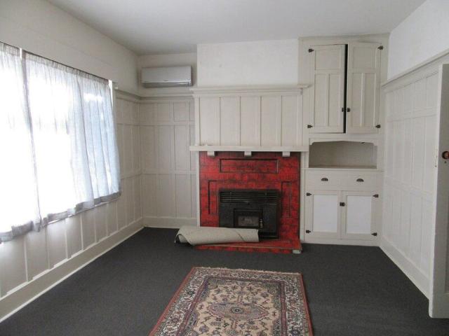 RICCARTON – 4 BEDROOMS, LARGE LIVING AREA, 2 HEAT PUMPS