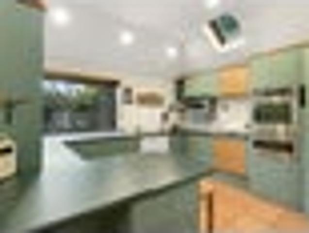 Riccarton, 5 bedrooms, $1100 pw