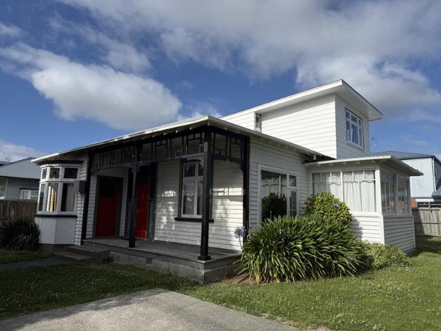 riccarton, 6+ bedrooms