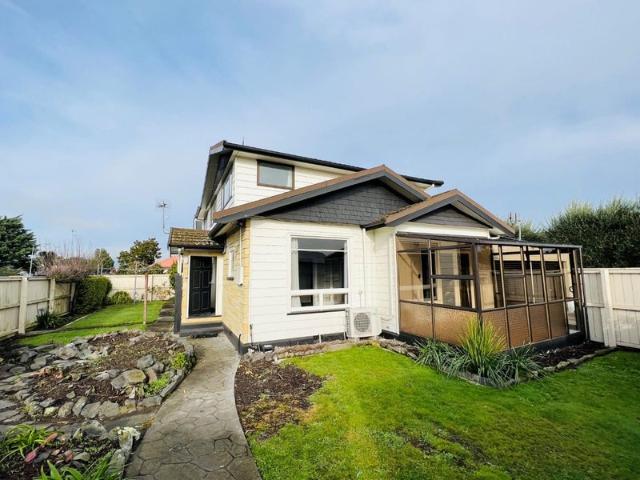 riccarton, 6+ bedrooms