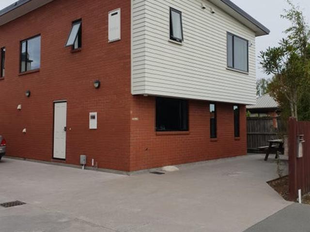 riccarton, 6+ bedrooms