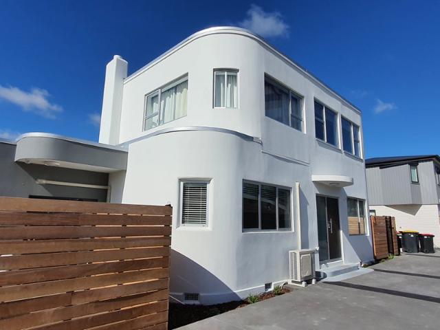 riccarton, 6+ bedrooms