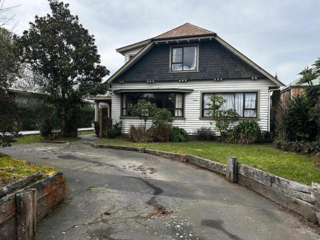 riccarton, 6+ bedrooms