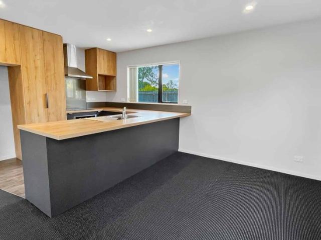 RICCARTON STUDENT ACCOMMODATION 2027 6 BEDROOMS, 2 BATHROOMS