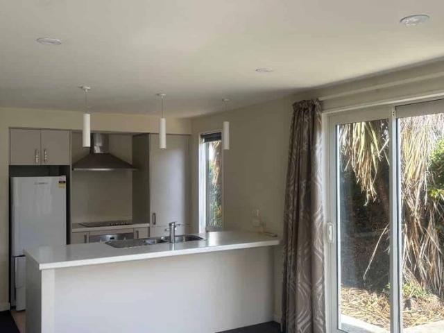 RICCARTON STUDENT ACCOMODATION 5 Bedrooms and 2 Bathrooms Double Glazed Modern