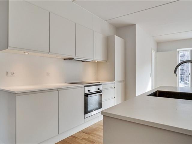 Richard Mortensens Vej, 105 m2, 5 værelser, 18.300 kr København S, København
