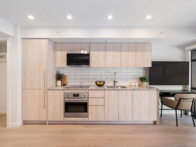 Richards & Pender Studio Apartment for Rent at 510 Richards St, Vancouver, BC V6B 3A2 Downtown Vancouver