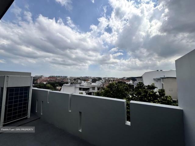 Richards Place D19, Terrace