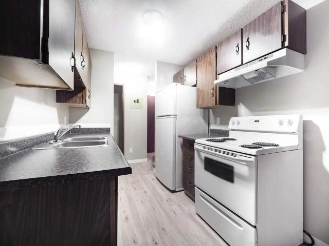 Richmond Arms Apartments