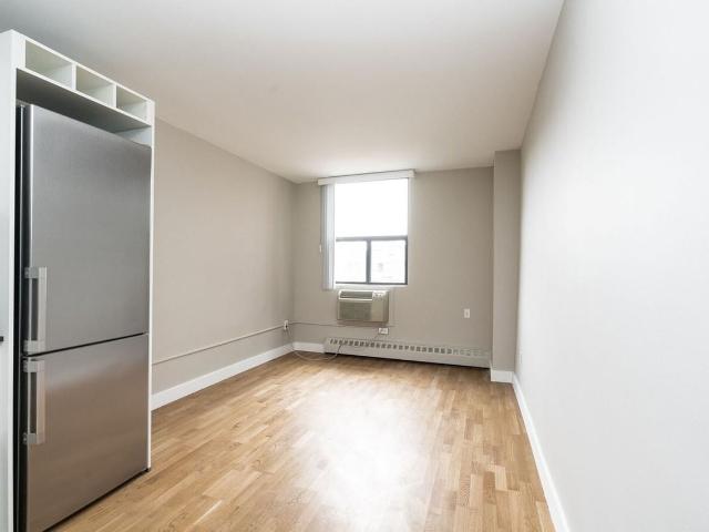Richmond Place 1 Bedroom Apartment for Rent at 798 Richmond St W, Toronto, ON M6J 3P3 Niagara