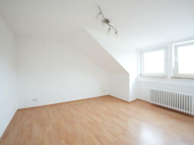 Richtig nett: gut aufgeteilte Dachgeschosswohnung in Vorst