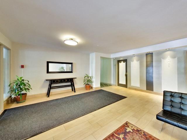 Ridge Hill Manor 1 Bedroom Apartment for Rent at 2100 Bathurst St, Toronto, ON M5N 2P2 Forest Hill