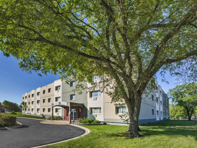 Ridgeview Gardens 1 Bedroom Apartment for Rent at 438 Partridge Ave && 904 Mcgregor St, Winnipeg, MB R2V None Jefferson