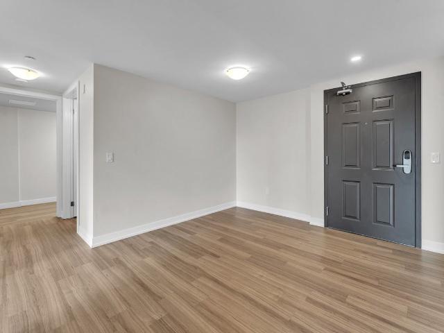 Ridgeway Suites Apartments 2 Bedroom Apartment for Rent at 107 & 107 Ridgeway Place, Belleville, ON K8P 0E7 West Belleville