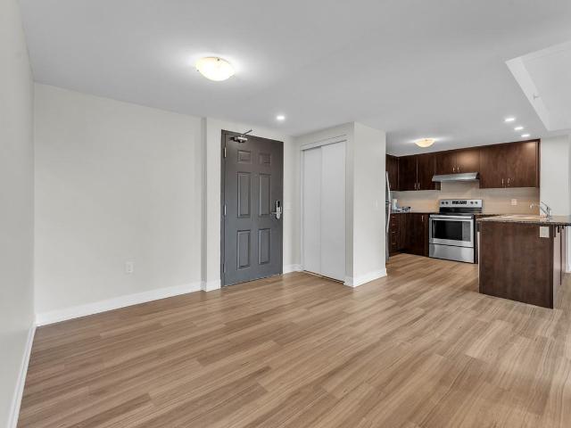 Ridgeway Suites Apartments 2 Bedroom Apartment for Rent at 107 & 107 Ridgeway Place, Belleville, ON K8P 0E7 West Belleville