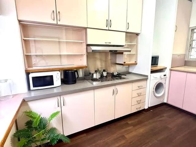 Ridgewood D10, Condominium
