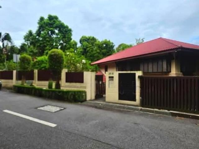 Ridout Road D10, Detached