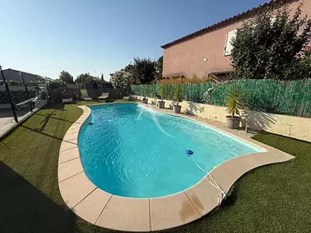 Rieux Minervois 11160 Location maison 5 pièces t5 au dernier étage piscine