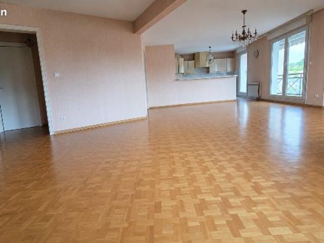 Riedisheim spacieux et lumineux f4 avec terrasse + garage 192500