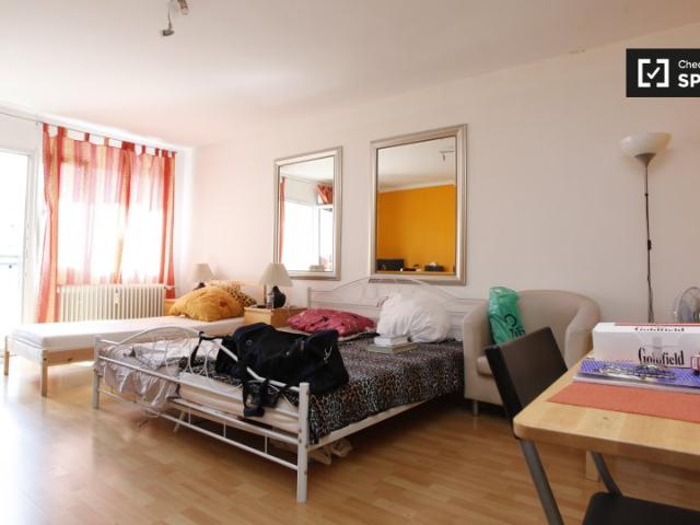 Riesiges Studio Apartment zur Miete in Charlottenburg, Berlin