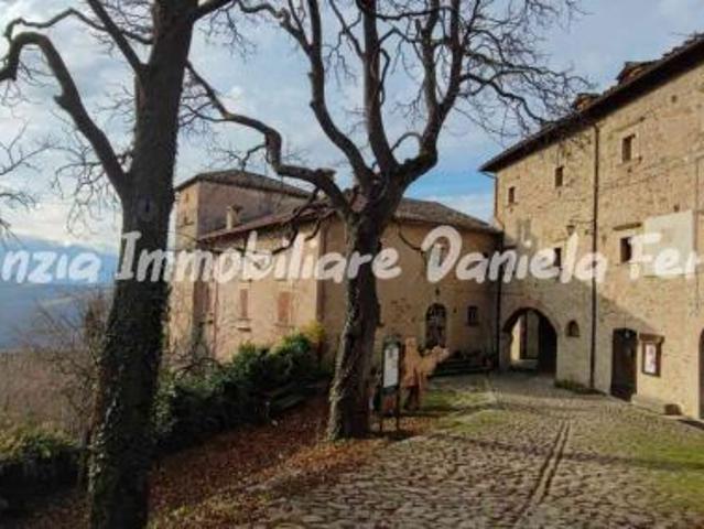 RIF88 CASA PADRONALE “ LA SCOLA “IMMERSA NEL SUO PARCO ESCLUSIVO DI MQ 14.000,00