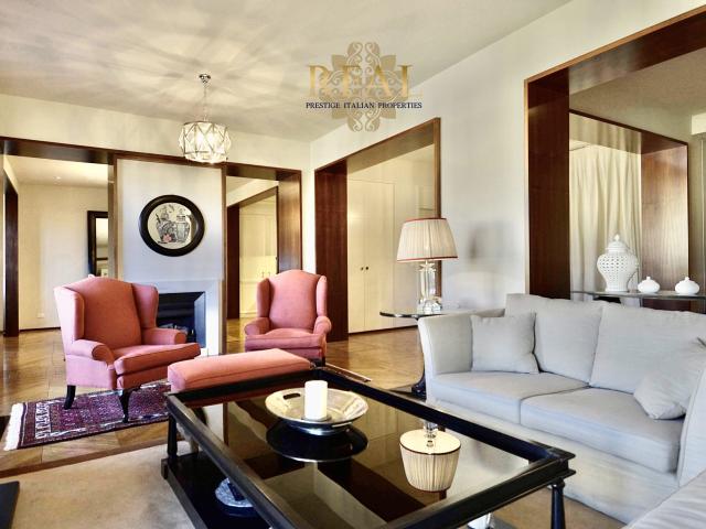 rif. 118 Amazing apartment with the terrace overlooking the Ponte Vecchio