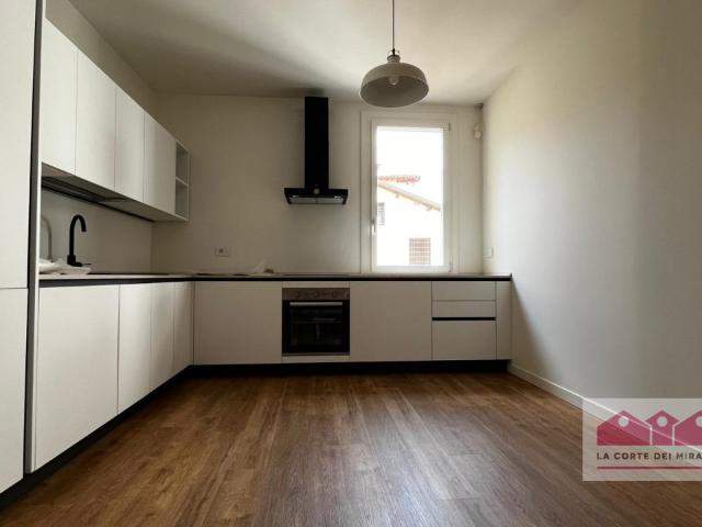 RIF. 2211X BICAMERE + STUDIO IN CLASSE A3 IN CENTRO STORICO