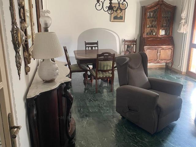 Rif. 23968 Appartamento, Appartamento Affitto a Carrara