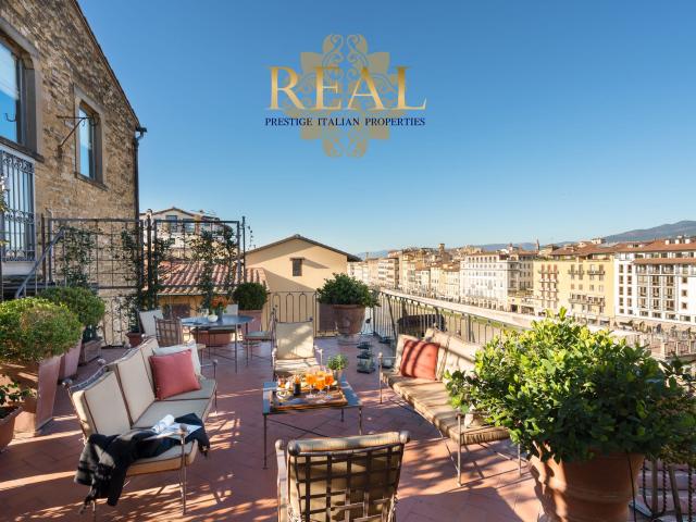 rif. 239 Luxury Penthouse for Rent Above Ponte Vecchio