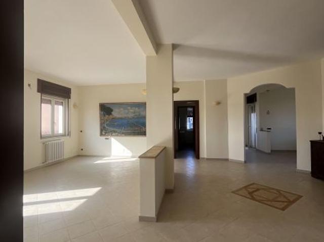 RIF. 231 BAIA VERDE APPARTAMENTO 2 PIANO IN VIALE PRIVATO