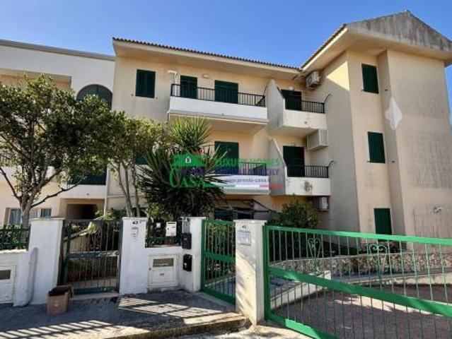 Rif. 2410 Appartamento con veranda e posto auto a Marina di Ragusa