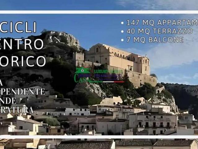 Rif.258 Casa indipendente con Terrazzo in centro a Scicli