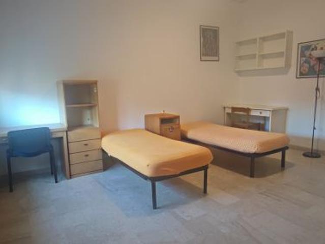 RIF 318 POSTO LETTO IN CAMERA CONDIVISA – CENTRO STORICO BOLOGNA VIA MARCONI