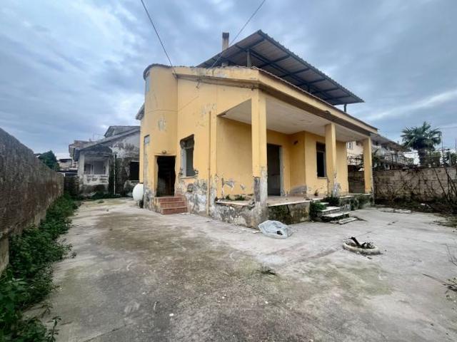 RIF.409 FRONTE VILLAGGIO COPPOLA COMPLESSO IMMOBILIARE DI 3 UNITÀ