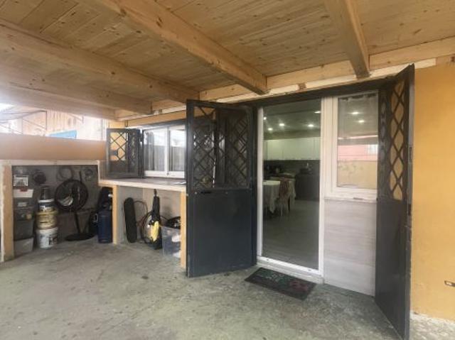 RIF.506 DOMIZIANA APPARTAMENTO PIANO TERRA IN PARCO PRIVATO