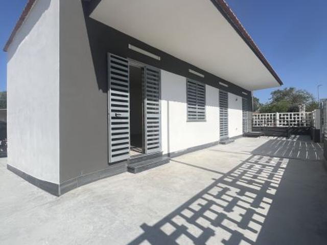 rif. 515 locale commerciale fronte strada