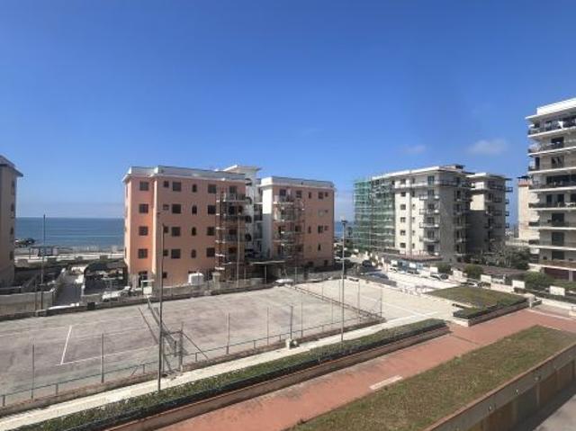 RIF. 511 VILLAGGIO COPPOLA APPARTAMENTO CON BOX AUTO